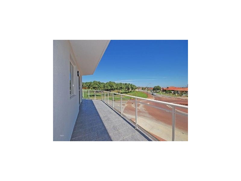 4/36 Currambine Blvd, Currambine WA 6028