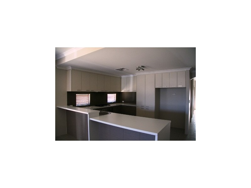 40 Wistful Parade, Aveley WA 6069