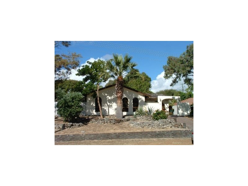 74 Lymburner Dve, Hillarys WA 6025