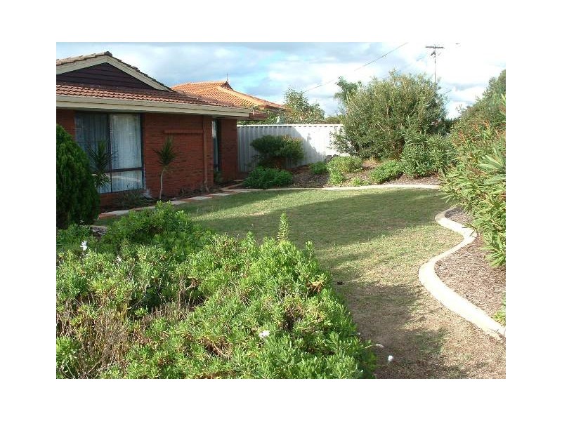 5 Narryer Heights, Marangaroo WA 6064