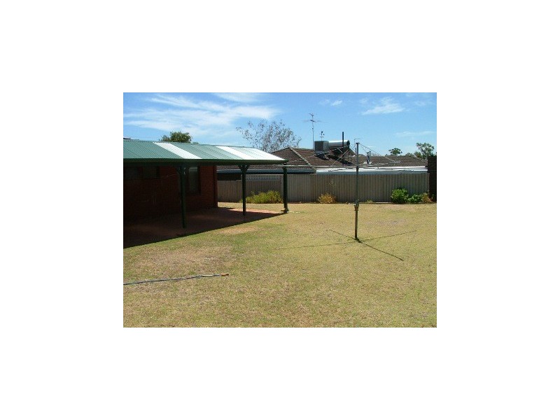 28 Winship Ave, Wanneroo WA 6065