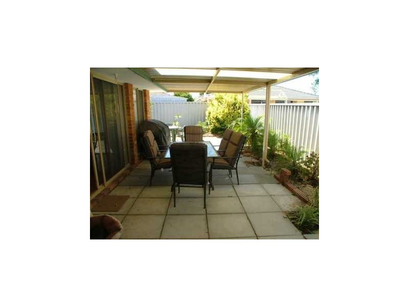 22B Combewood Loop, Carramar WA 6031