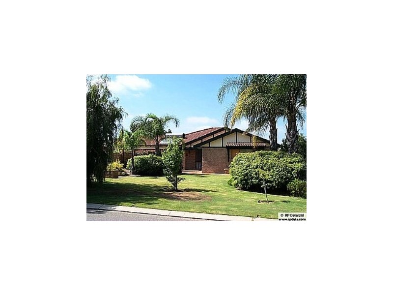 28 Lyell Grove, Woodvale WA 6026