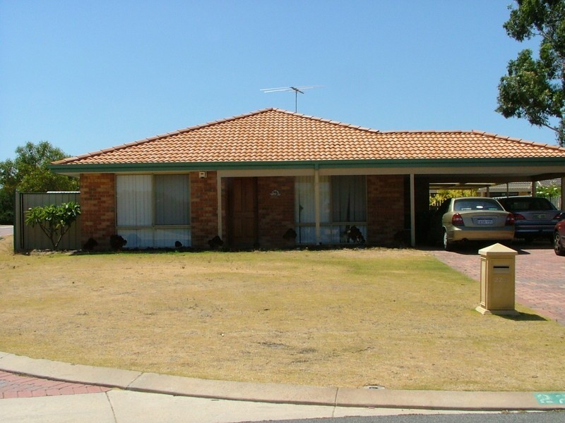 22B Combewood Loop, Carramar WA 6031