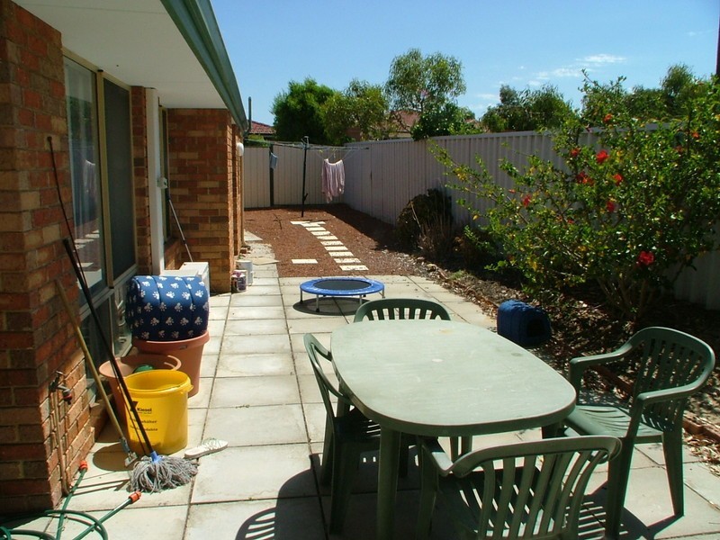 22B Combewood Loop, Carramar WA 6031