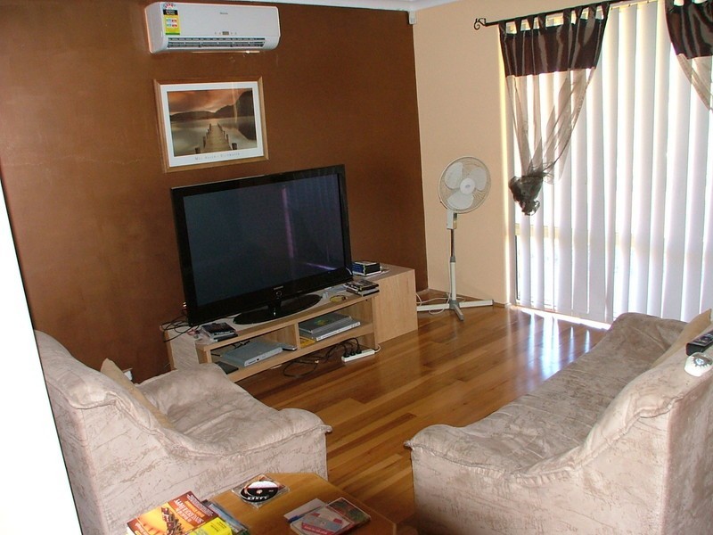 22B Combewood Loop, Carramar WA 6031