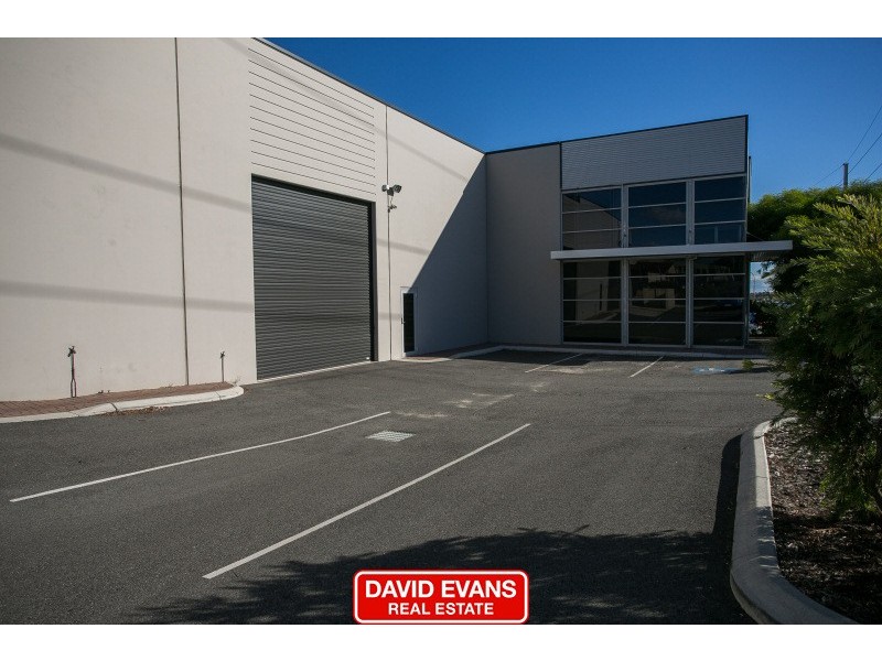 1/16 Lancaster Road, Wangara WA 6065