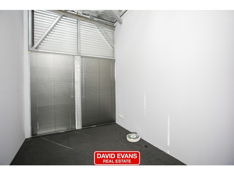 1/16 Lancaster Road, Wangara WA 6065
