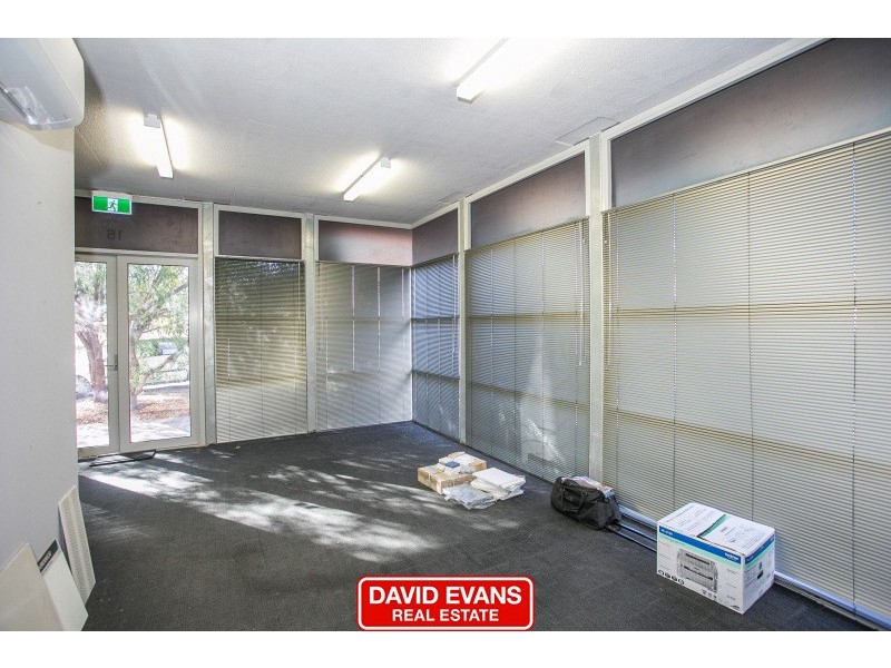 1/16 Lancaster Road, Wangara WA 6065