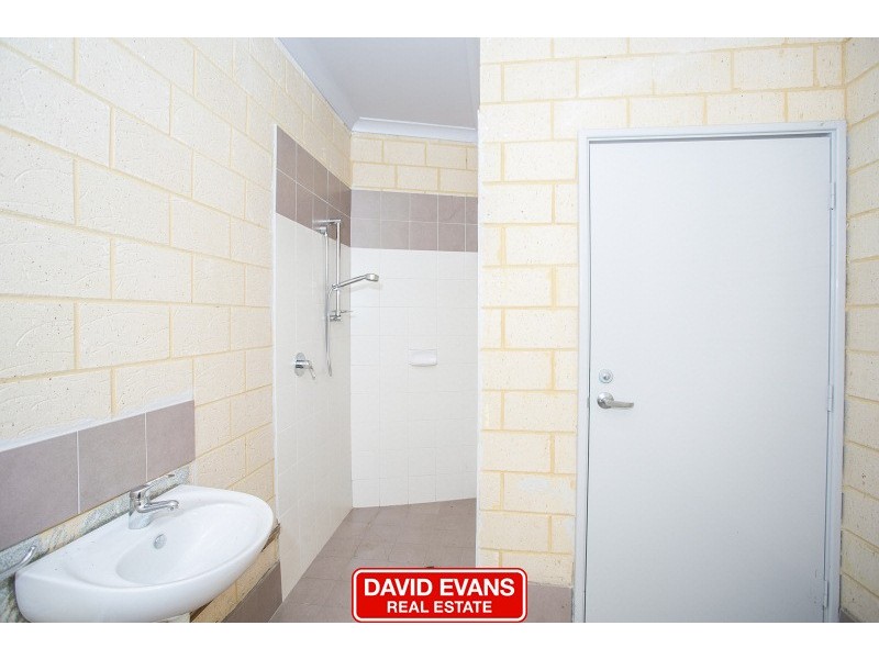 1/16 Lancaster Road, Wangara WA 6065