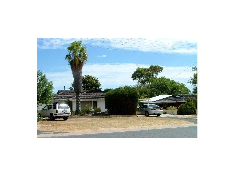 16 Seabird, Craigie WA 6025