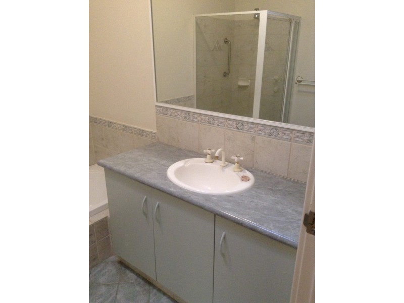 2/664 Beach Road, Hamersley WA 6022