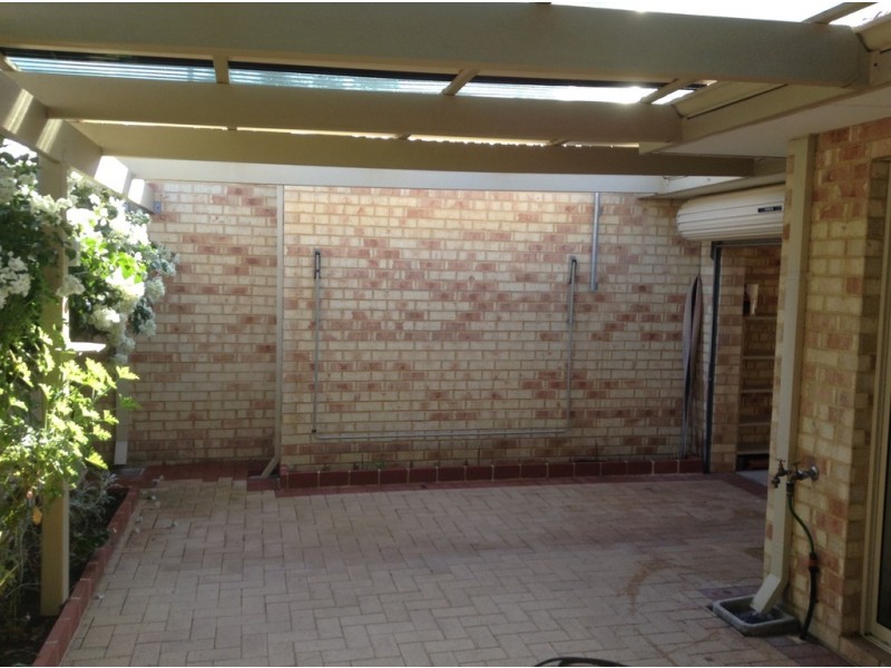 2/664 Beach Road, Hamersley WA 6022