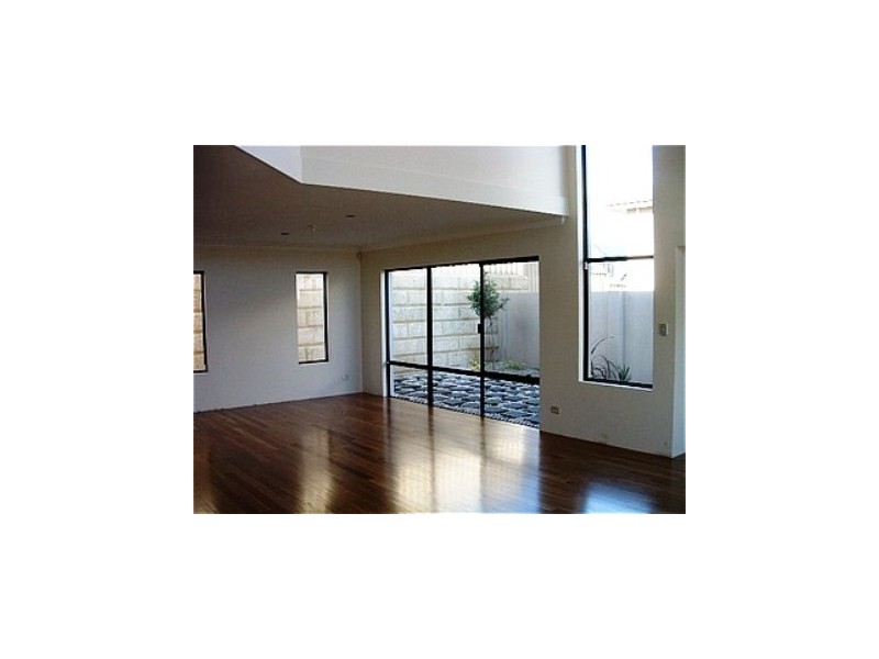 9 Waverton Court, Kallaroo WA 6025