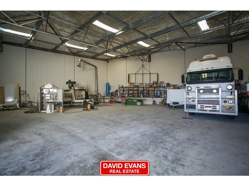 5 Bombardier Road, Wangara WA 6065