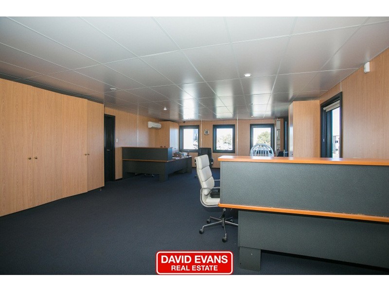 5 Bombardier Road, Wangara WA 6065