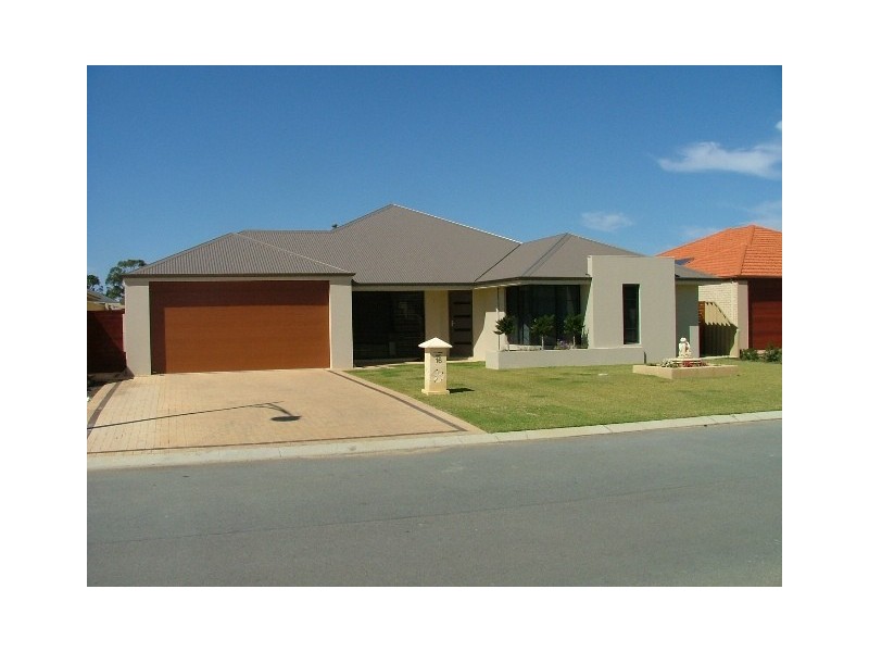 16 COZENS ROAD, Tapping WA 6065
