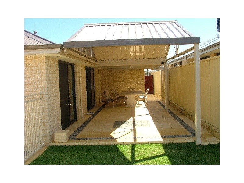 16 COZENS ROAD, Tapping WA 6065