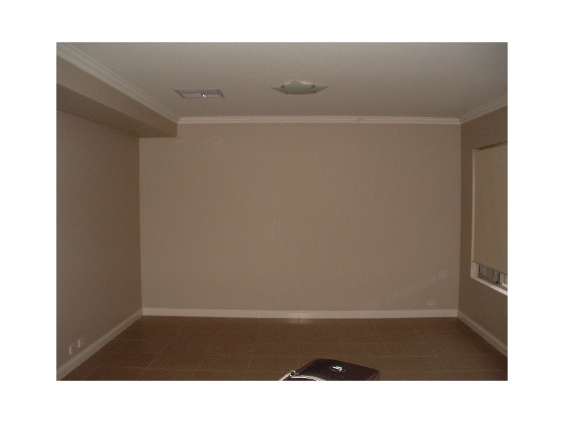 7 Wilmott Bend, Madeley WA 6065