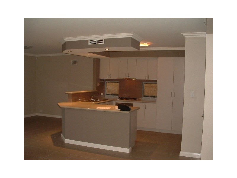 7 Wilmott Bend, Madeley WA 6065