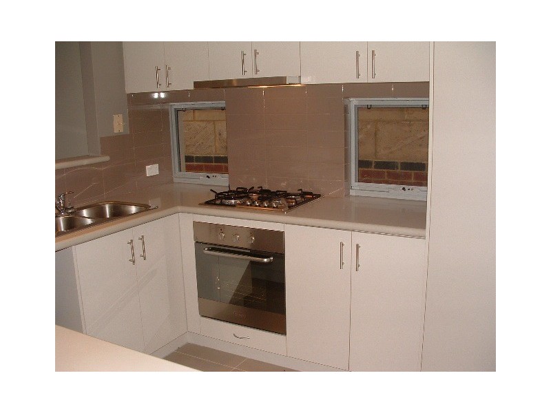 7 Wilmott Bend, Madeley WA 6065