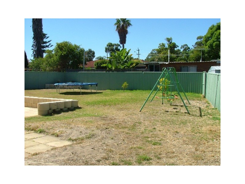 40 Civic Drive, Wanneroo WA 6065