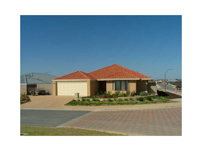 2 Castlebar Way, Darch WA 6065