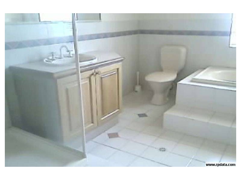 1 Rose Bay Court, Kallaroo WA 6025