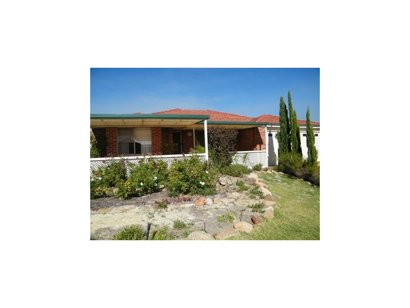 6 Brantwood Approach, Hocking WA 6065