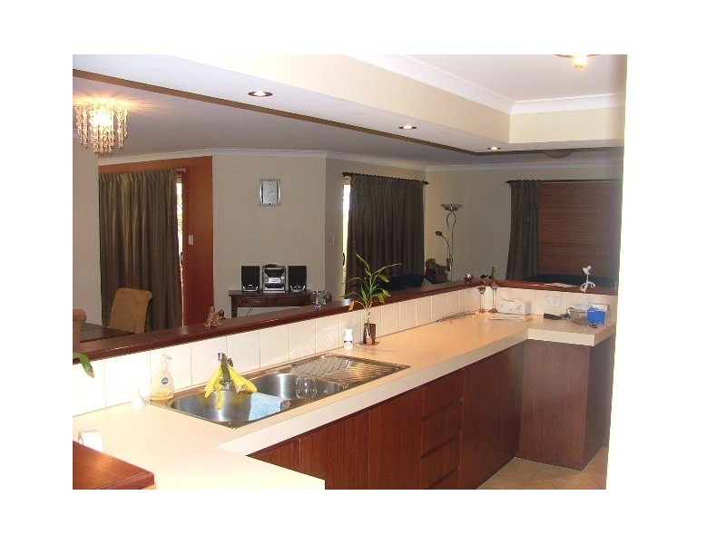 6 Brantwood Approach, Hocking WA 6065