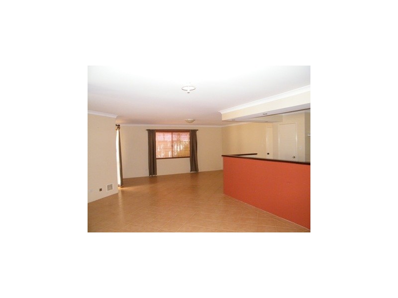 6 Brantwood Approach, Hocking WA 6065