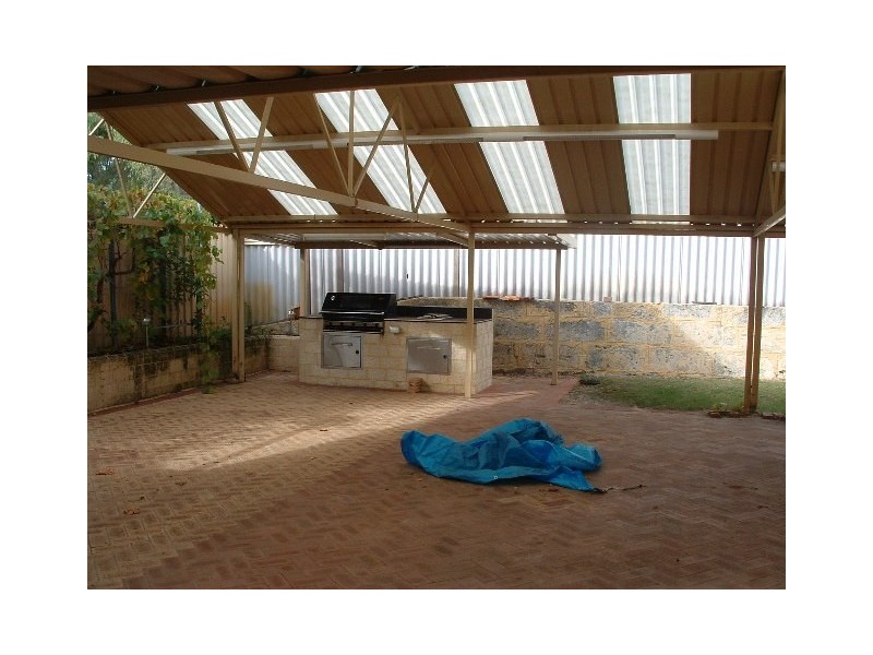 50 Woodward Circle, Marangaroo WA 6064