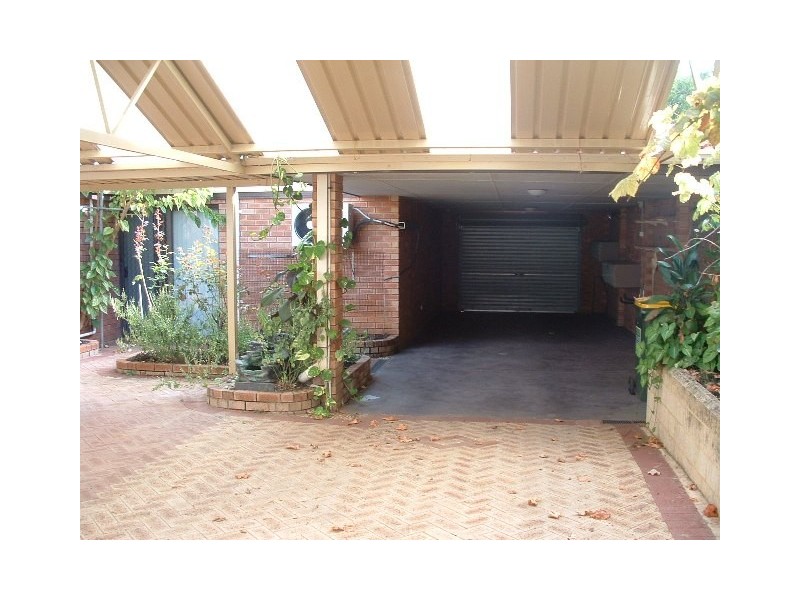 50 Woodward Circle, Marangaroo WA 6064