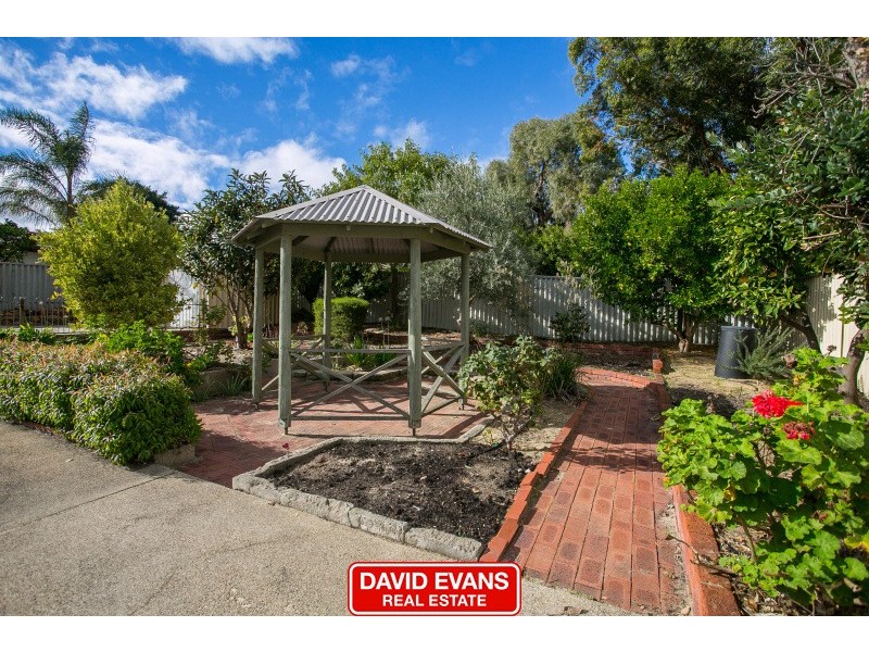 12 Civic Drive, Wanneroo WA 6065
