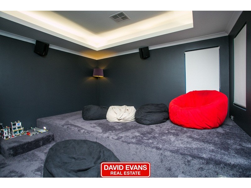 33 Kalinga Drive, Ellenbrook WA 6069