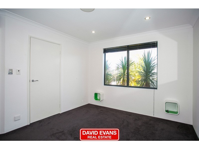 33 Kalinga Drive, Ellenbrook WA 6069