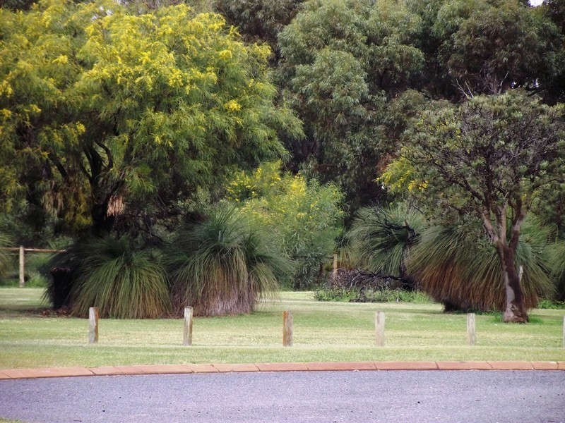 2 TRANBY COURT, Beldon WA 6027