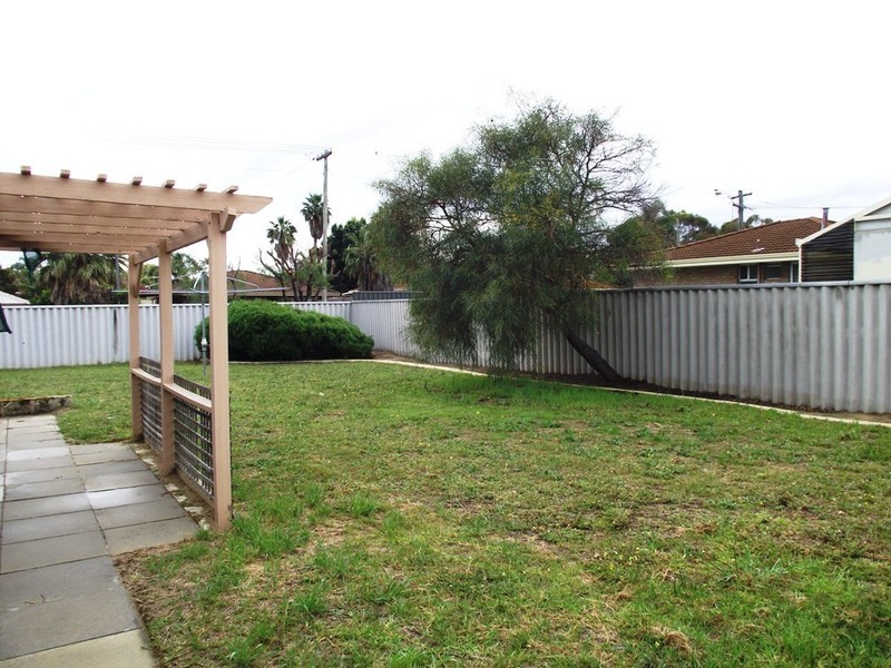 2 TRANBY COURT, Beldon WA 6027