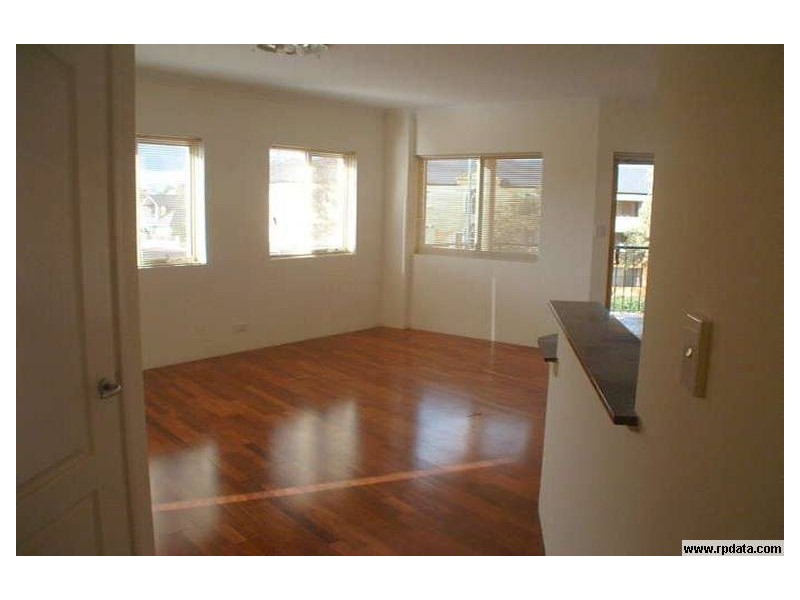 2/38 Grand Boulevard, Joondalup WA 6027