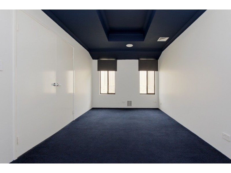 10 Appleby Drive, Darch WA 6065