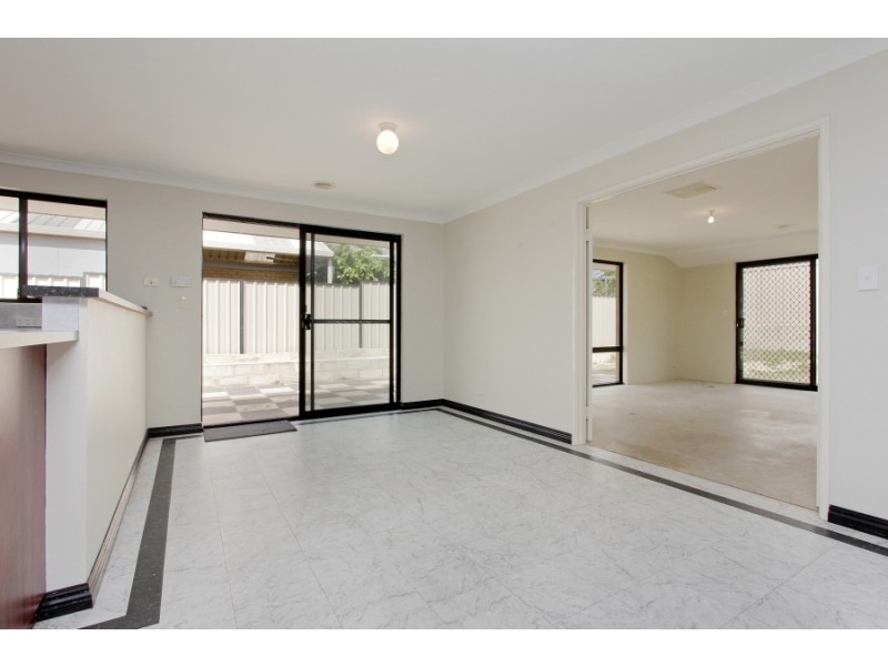 10 Appleby Drive, Darch WA 6065