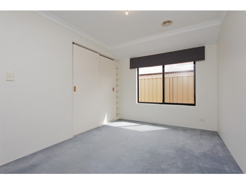 10 Appleby Drive, Darch WA 6065