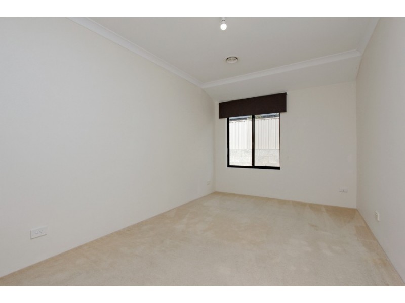 10 Appleby Drive, Darch WA 6065