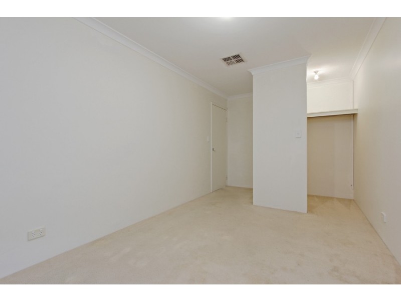 10 Appleby Drive, Darch WA 6065