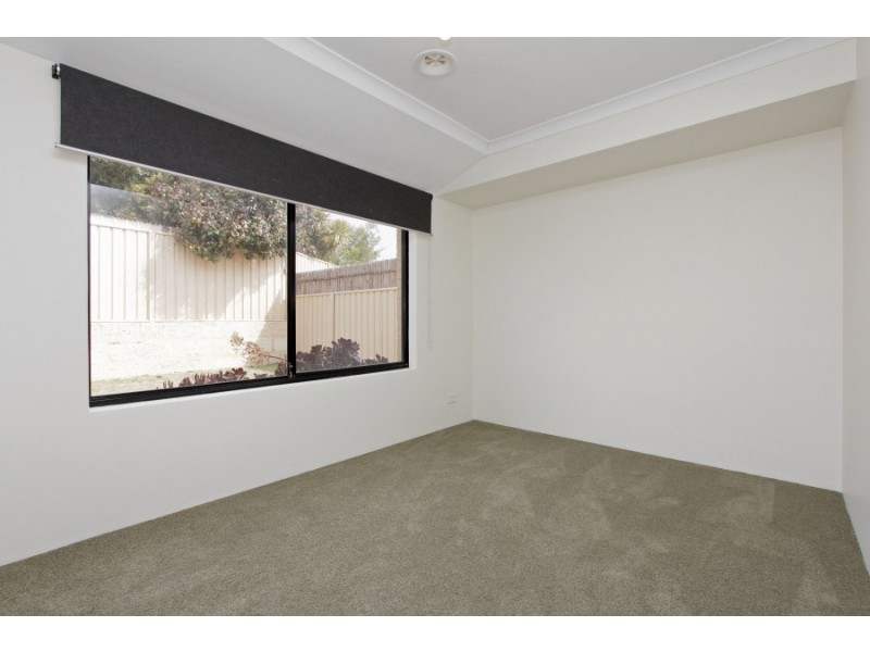 10 Appleby Drive, Darch WA 6065