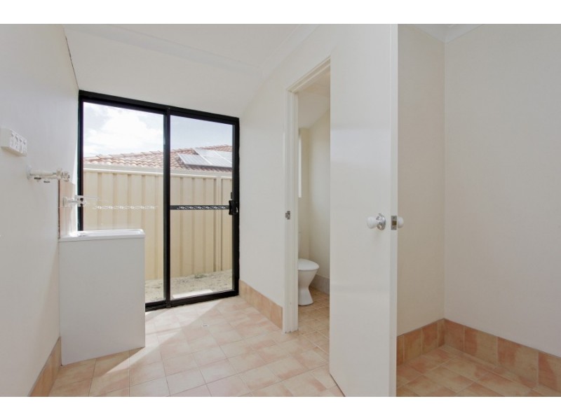 10 Appleby Drive, Darch WA 6065