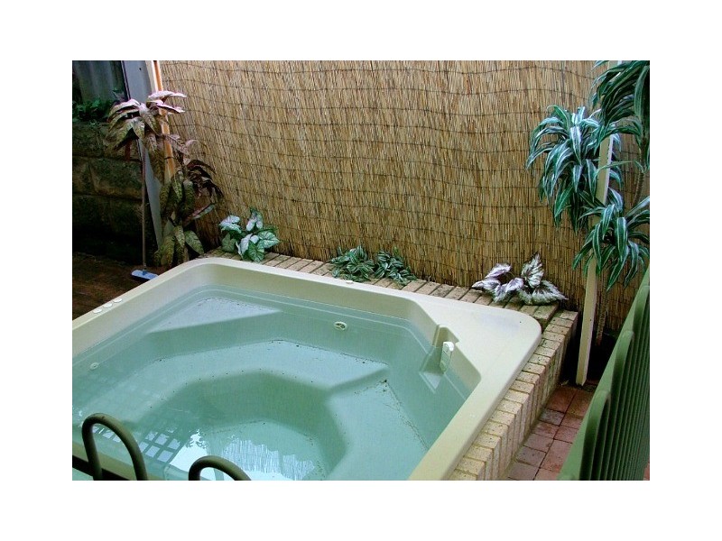 2 Sinagra Street, Wanneroo WA 6065