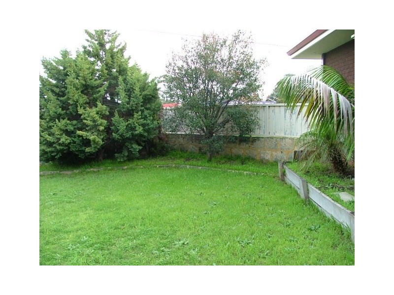 2 Sinagra Street, Wanneroo WA 6065