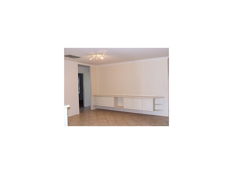 12 Balladong Loop, Carramar WA 6031
