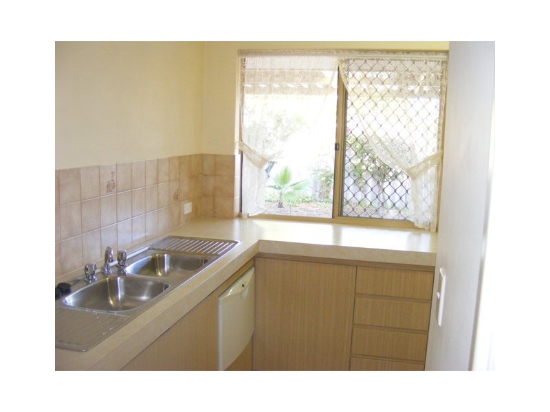 8 MacQuarie Avenue, Padbury WA 6025